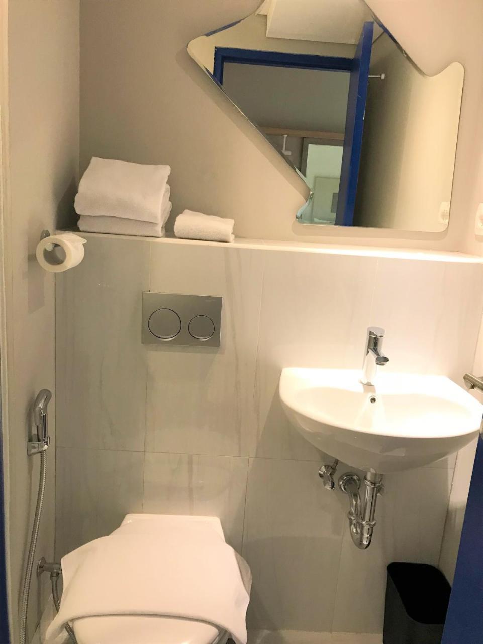 Ibis Budget Surabaya Diponegoro Εξωτερικό φωτογραφία