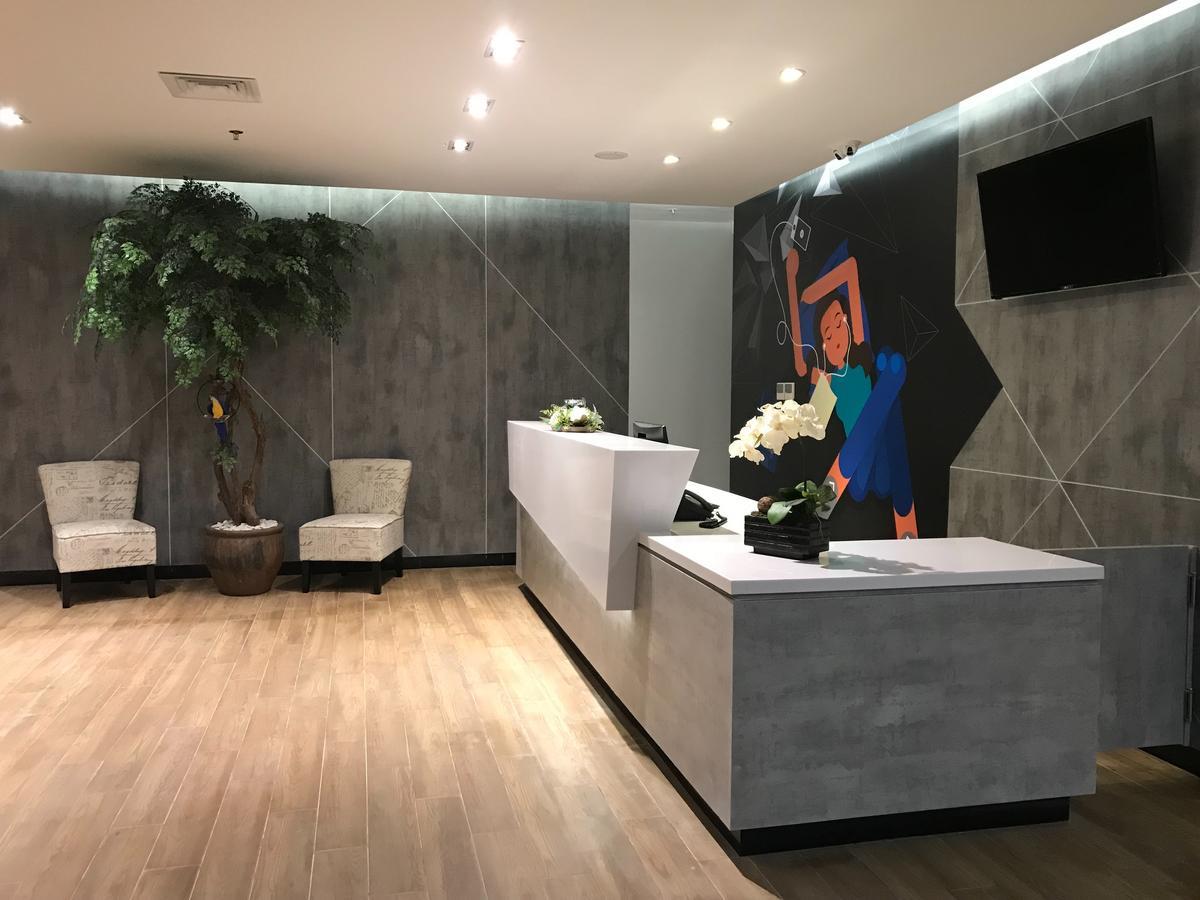 Ibis Budget Surabaya Diponegoro Εξωτερικό φωτογραφία
